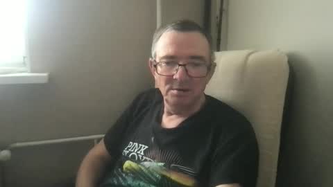 Snapshot of andreass60 chatting on October 24, 8:26 am andreass60 online show from October 24, 8:26 am