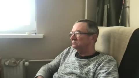 Snapshot of andreass60 chatting on October 2, 9:52 am andreass60 online show from October 2, 9:52 am