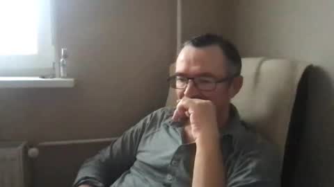 Snapshot of andreass60 chatting on December 2, 9:30 am andreass60 online show from December 2, 9:30 am