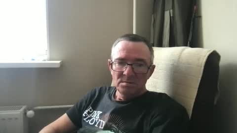 Snapshot of andreass60 chatting on September 24, 8:21 am andreass60 online show from September 24, 8:21 am