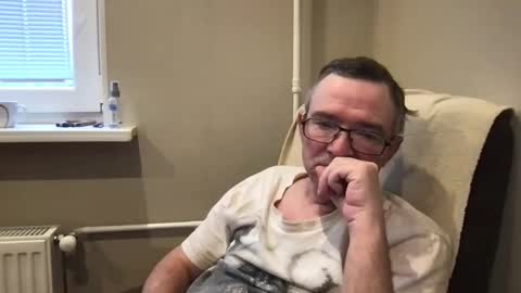 Snapshot of andreass60 chatting on February 3, 7:07 am andreass60 online show from February 3, 7:07 am