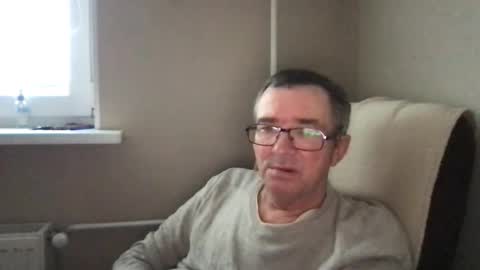 Snapshot of andreass60 chatting on February 5, 12:38 pm andreass60 online show from February 5, 12:38 pm