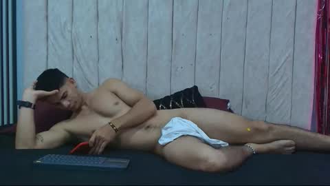 Snapshot of andres_stud chatting on September 26, 8:33 am andres_stud online show from September 26, 8:33 am