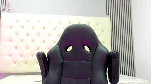 andres_stud online show from March 16, 6:06 am