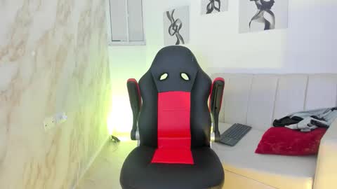 Snapshot of andres_stud chatting on September 27, 8:34 am andres_stud online show from September 27, 8:34 am