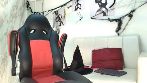 Snapshot of andres_stud chatting on October 21, 5:12 am andres_stud online show from October 21, 5:12 am
