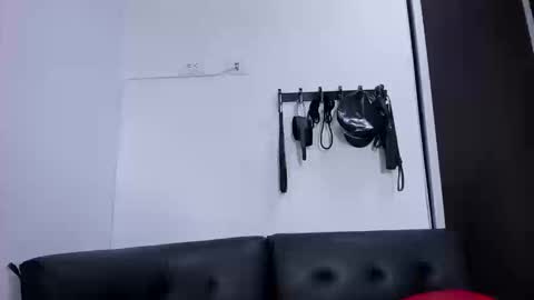 andretiiandcamila online show from September 11, 3:02 pm