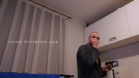 andrew3356577 online show from February 2, 1:03 am