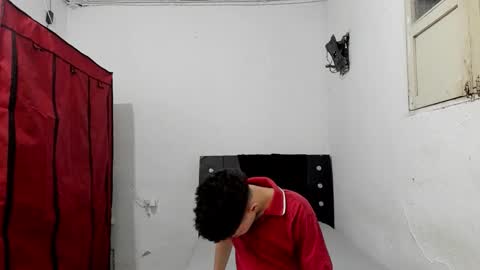 andrew_2811 online show from February 19, 6:12 am