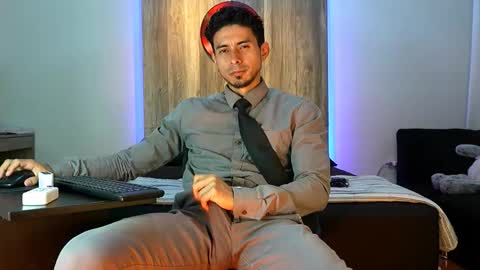 Andrew online show from November 16, 8:38 am