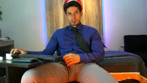 Andrew online show from February 11, 2:04 am