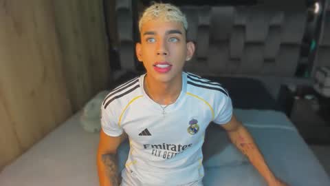 Andrew M. online show from January 17, 1:04 am