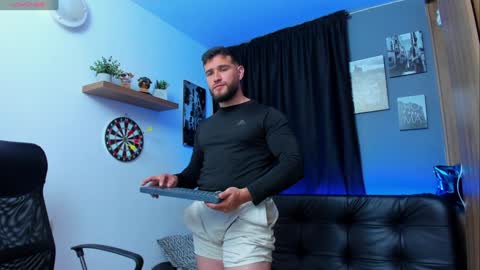 Andrew Diaz online show from February 5, 2:08 am