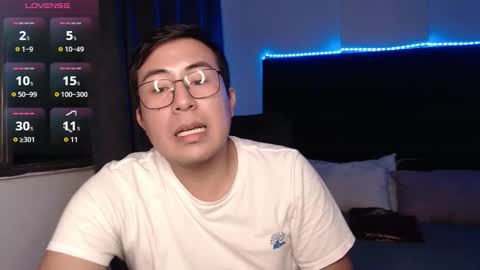 andrewmhilton_ online show from March 3, 7:26 am