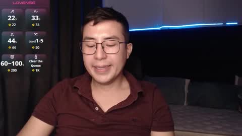 andrewmhilton_ online show from December 4, 5:07 am