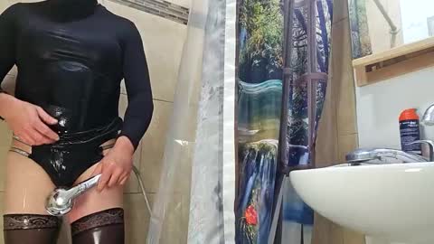 andrewo4277 online show from December 4, 4:43 pm