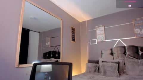 Snapshot of andrius_24 chatting on February 7, 12:50 pm      online show from February 7, 12:50 pm