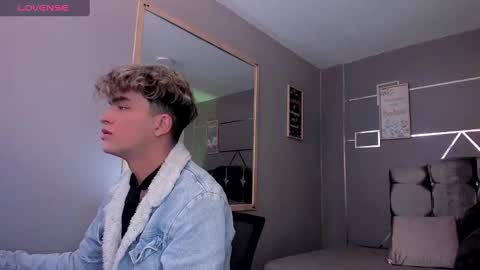 Snapshot of andrius_24 chatting on January 27, 12:58 pm      online show from January 27, 12:58 pm