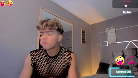 Snapshot of andrius_24 chatting on February 5, 1:00 pm      online show from February 5, 1:00 pm