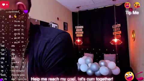 Snapshot of andrius_24 chatting on October 18, 1:43 am      online show from October 18, 1:43 am