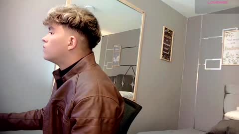 Snapshot of andrius_24 chatting on February 2, 1:19 pm      online show from February 2, 1:19 pm