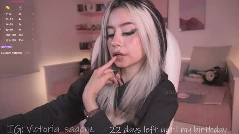 Victoria Senz  online show from November 21, 3:43 pm