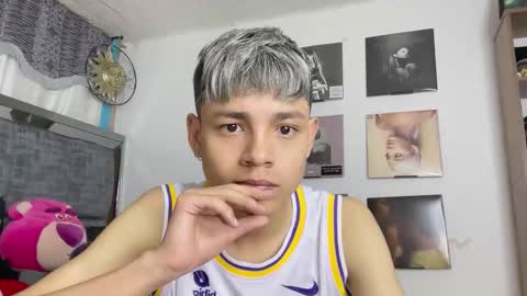 Andy online show from November 19, 4:28 pm