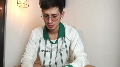 andy_collins__ online show from April 10, 3:01 am