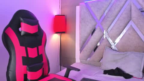andy_jones7 online show from October 11, 5:01 am
