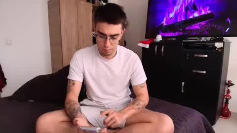 Andres online show from January 6, 7:07 pm