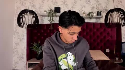 Andy Joy  online show from November 28, 12:01 pm