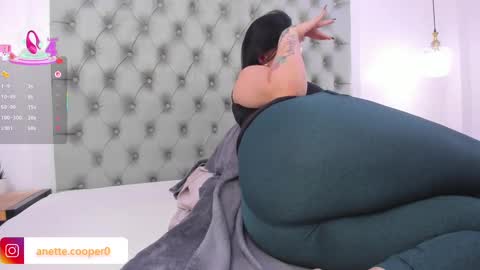 anette_cooper online show from September 19, 4:49 am