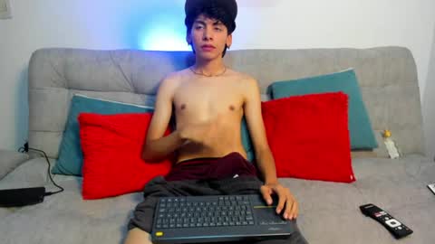 angel_dustt1 online show from June 30, 9:46 pm