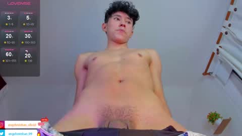 Snapshot of angel_esteban_fx chatting on October 7, 4:08 am ngel Esteban online show from October 7, 4:08 am