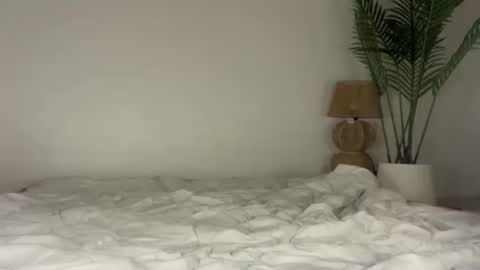angel_petite07 online show from May 27, 1:34 am