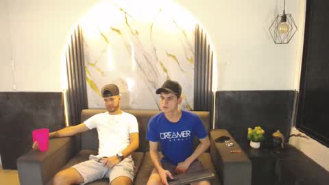 angel_villareal_ online show from February 26, 5:11 am