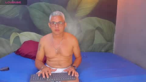 angela and bruno online show from January 31, 1:01 am