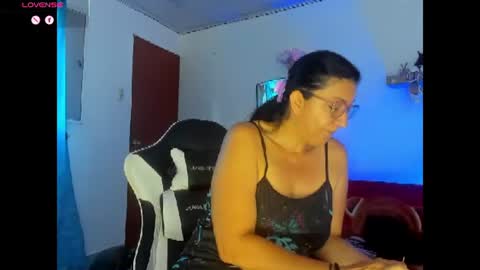 angel online show from June 12, 8:52 pm