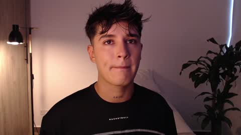 Angel online show from January 17, 6:02 pm