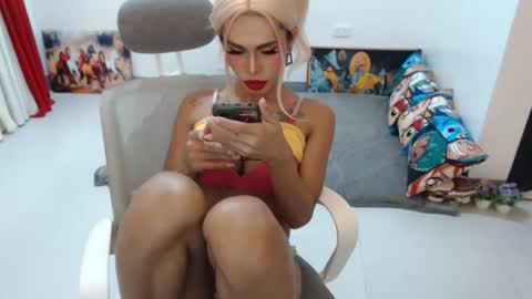 DIVINE ANGEL online show from November 11, 2:14 am