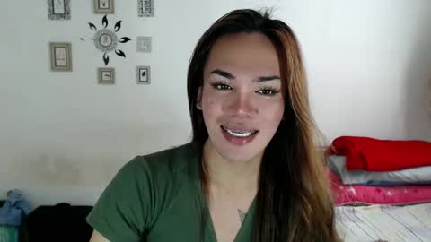 Snapshot of angelic_slutxx chatting on February 27, 3:40 am Yhanna online show from February 27, 3:40 am