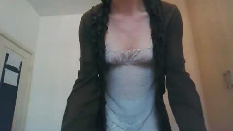 angelicfenix online show from February 19, 7:07 am