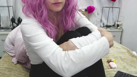 Angelika Rouge online show from April 2, 5:53 pm