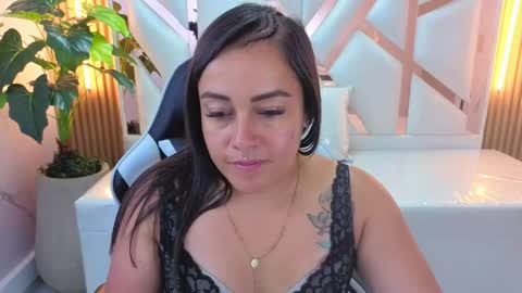 Angelin online show from May 5, 2:23 pm