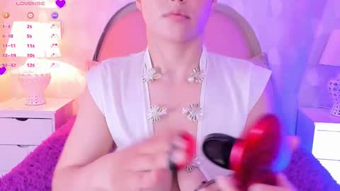 angeline online show from March 25, 12:12 pm