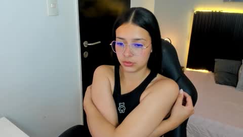 angeline_davies online show from October 23, 4:03 am