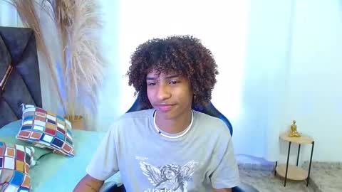 Angel online show from December 13, 8:59 pm