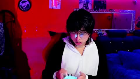 Snapshot of angellonfire chatting on January 19, 4:54 am Angel  online show from January 19, 4:54 am