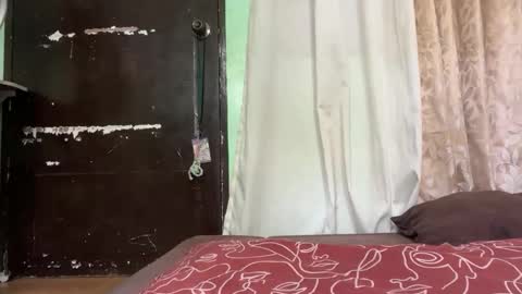 angellovesu14 online show from April 6, 3:26 am