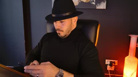 BlackWolf online show from March 19, 11:15 am